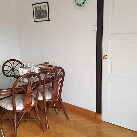 Homestay Wood Stara Ochota Warsaw