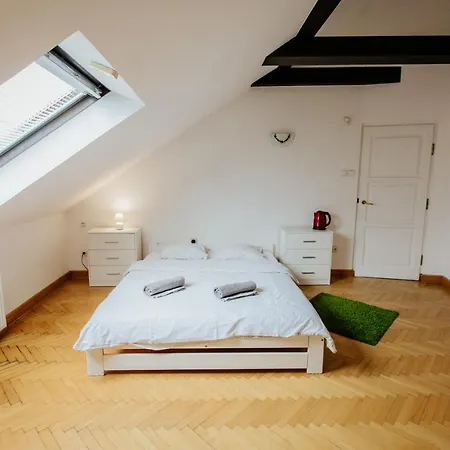 Wood Stara Ochota Homestay
