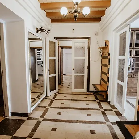 Wood Stara Ochota Homestay