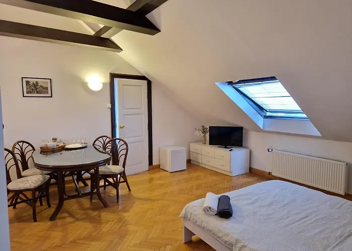 Homestay Wood Stara Ochota Warsaw