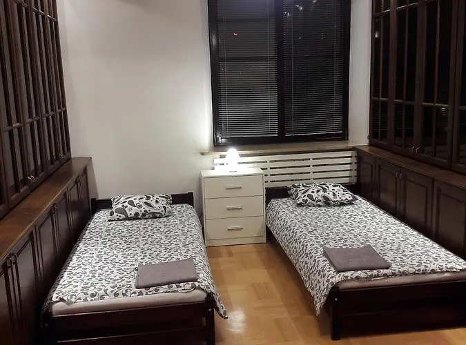 Wood Stara Ochota Homestay *