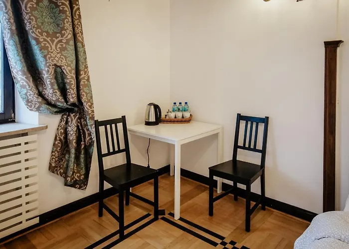 Wood Stara Ochota Homestay *