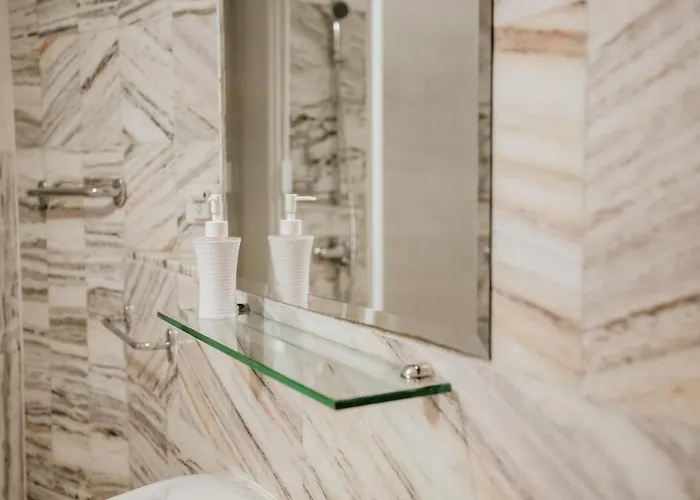 Wood Stara Ochota Homestay *