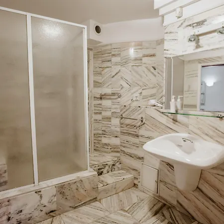 Wood Stara Ochota Проживание в семье