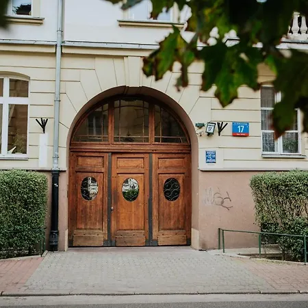 Проживание в семье Wood Stara Ochota