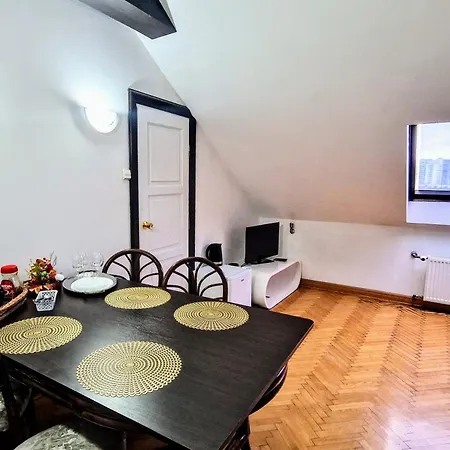 Wood Stara Ochota Ubytování v soukromí Varšava